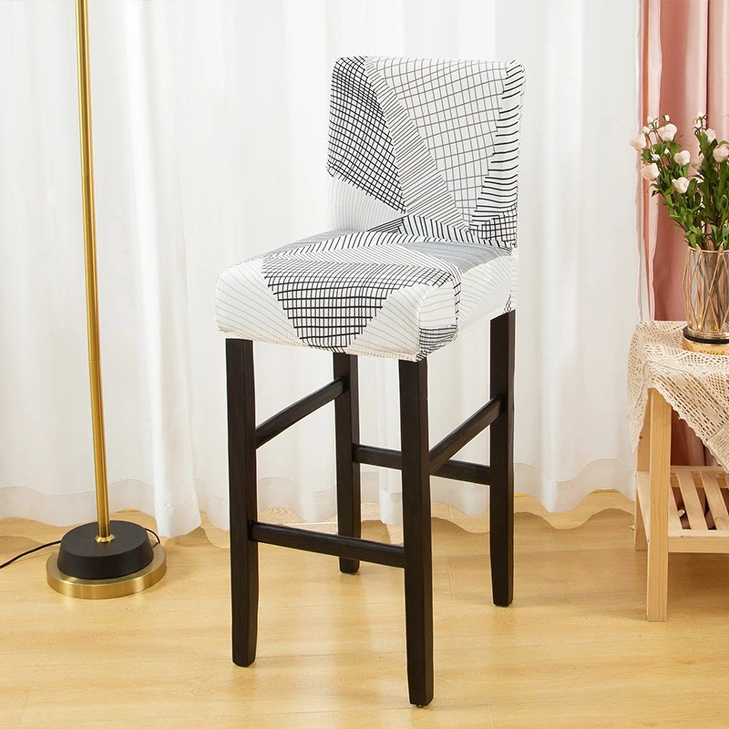 Housse de chaise de bar motif pied-de-poule gris vue du tissu extensible