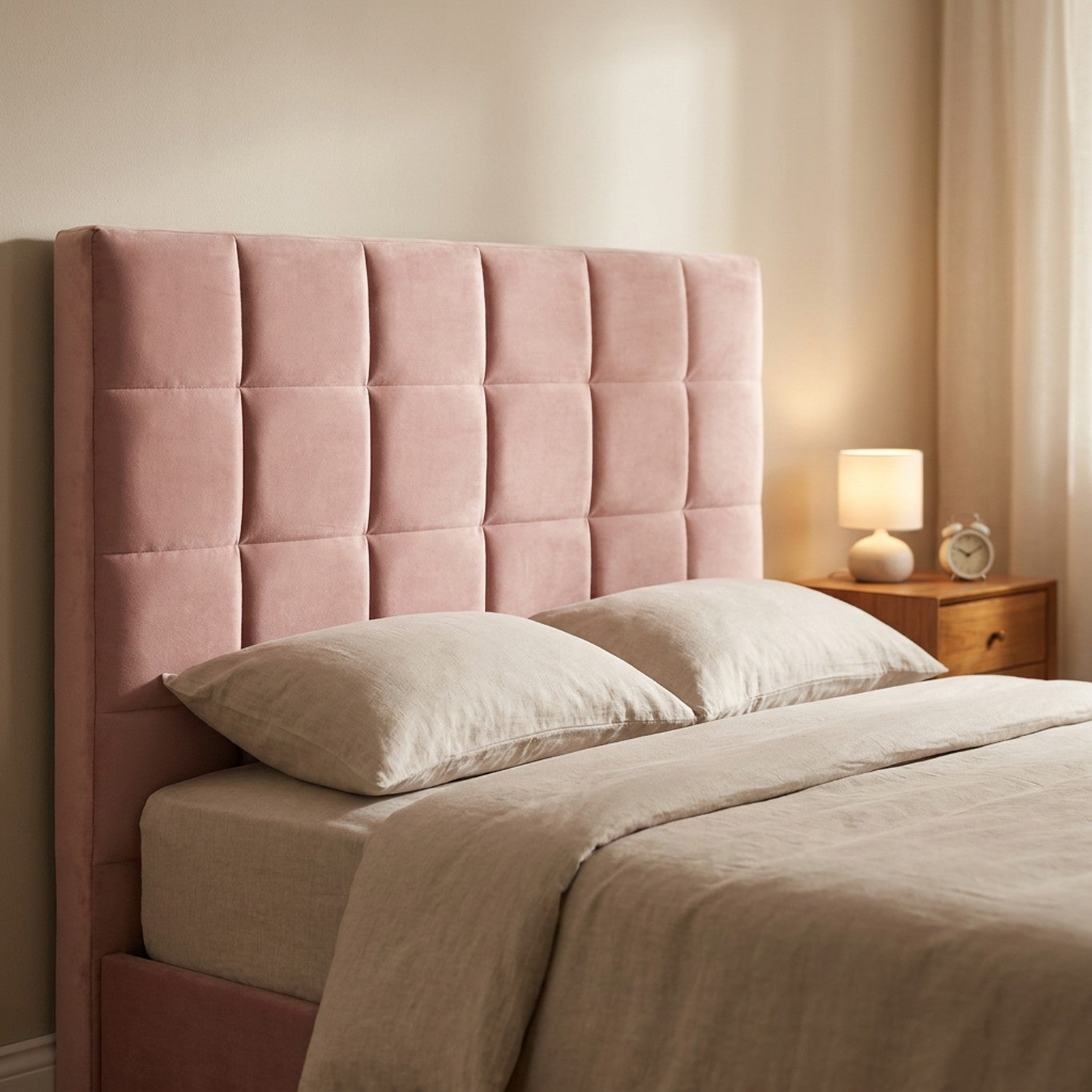 Housse de tête de lit capitonnée en velours rose poudré