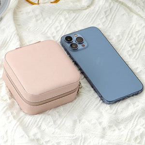 Boîte à bijoux rose compacte référence taille iPhone
