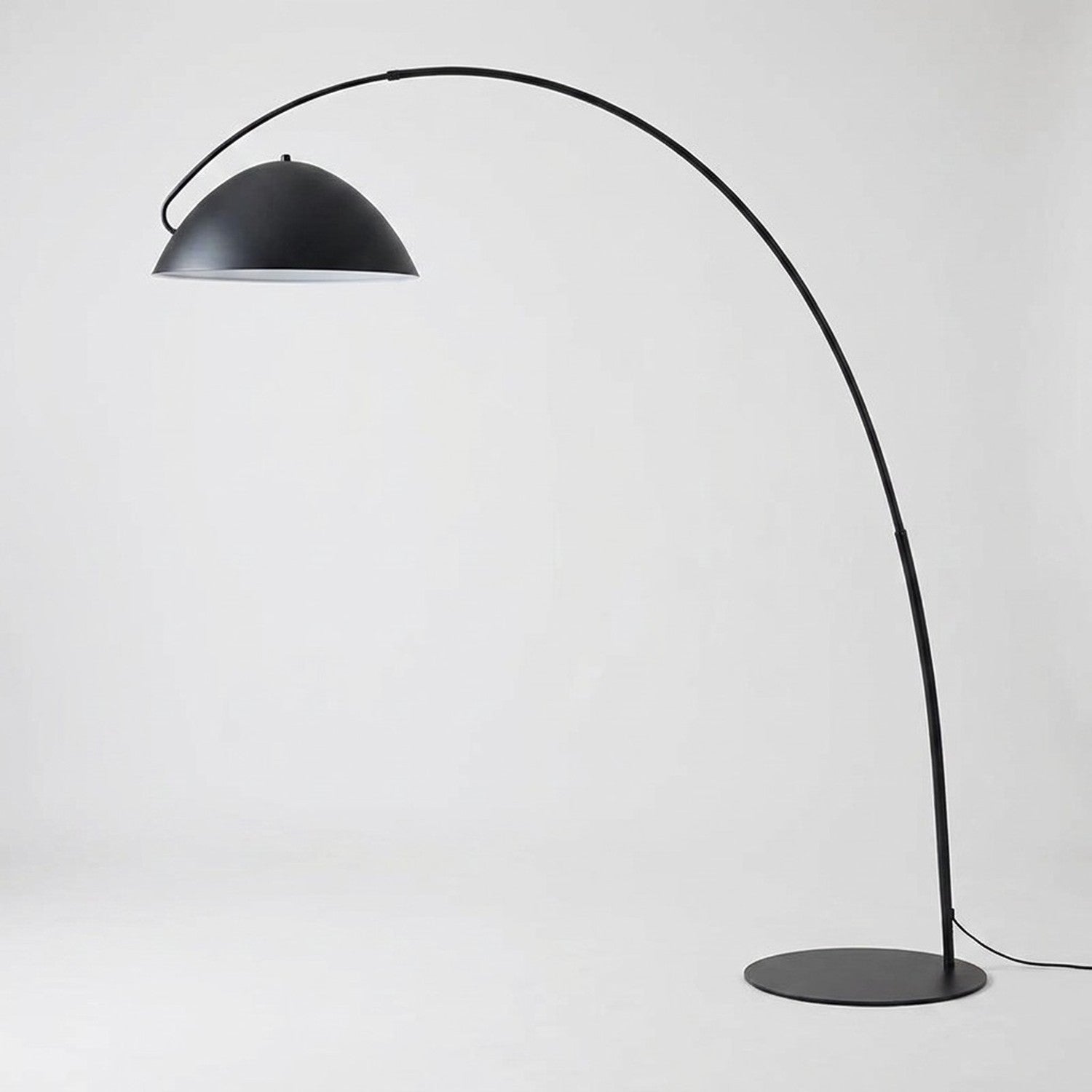 Lampadaire Arc LED Nordique modèle Standard – abat-jour hémisphérique Ø30cm