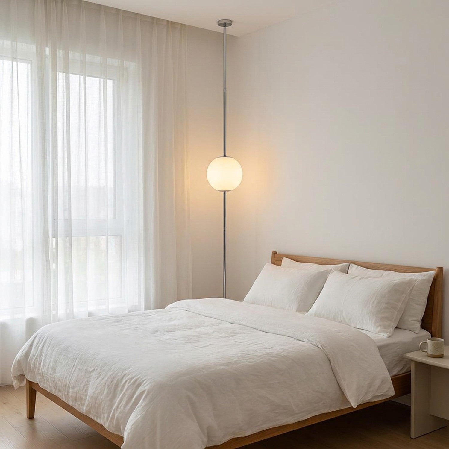 Lampadaire tension chrome boule sphère chambre minimaliste
