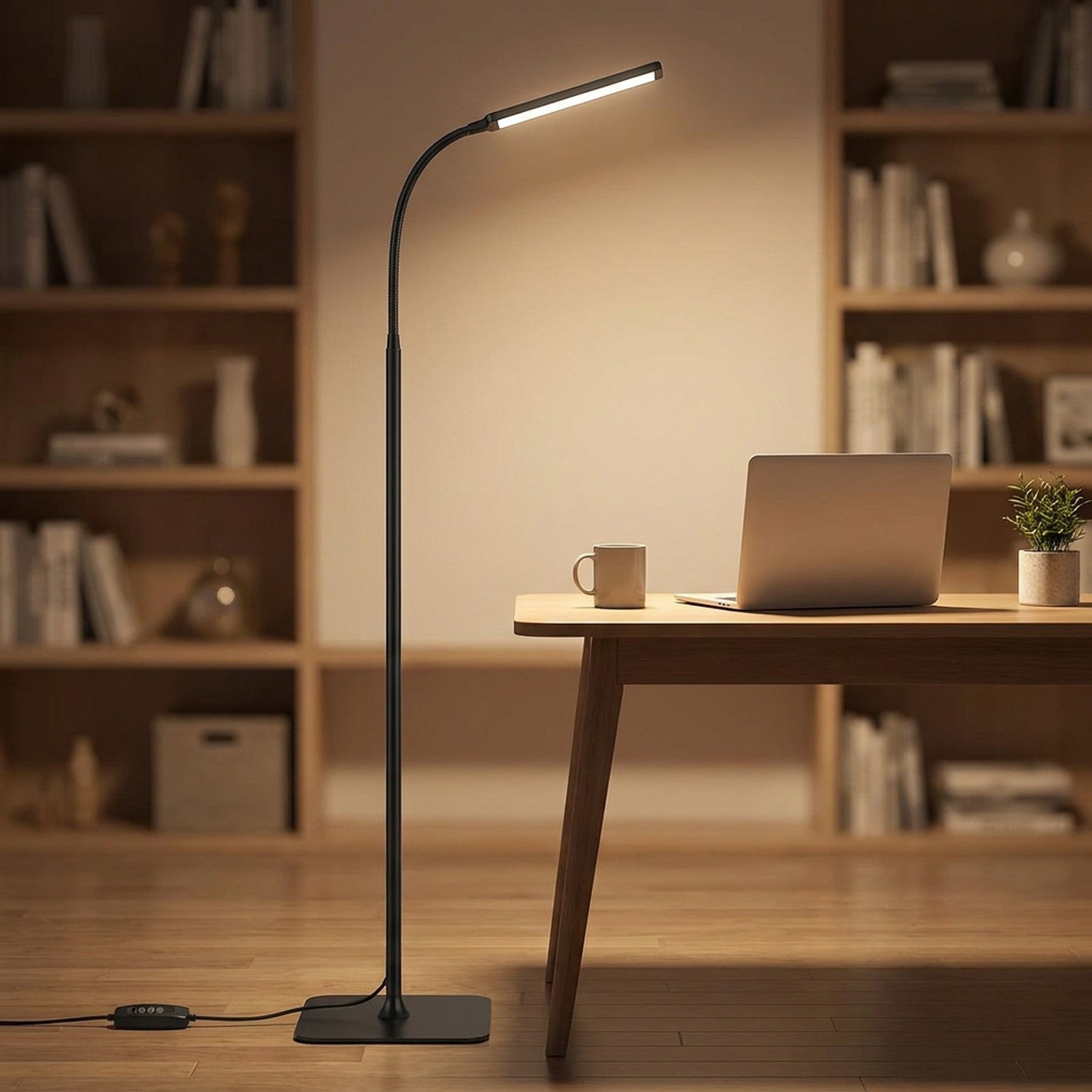 Lampadaire LED sur pied éclairant un bureau à domicile