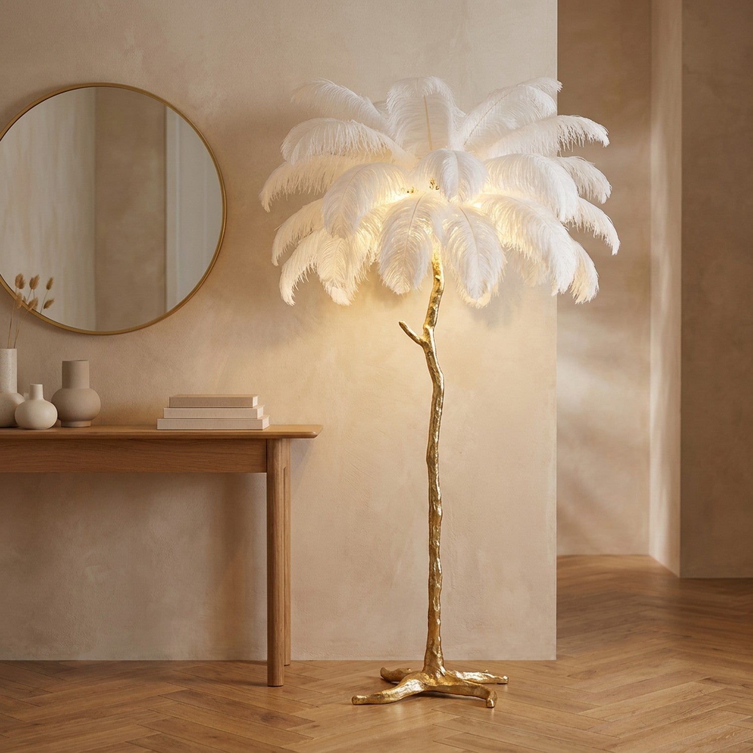 Lampadaire plumes d'autruche doré dans une entrée élégante avec console et miroir rond