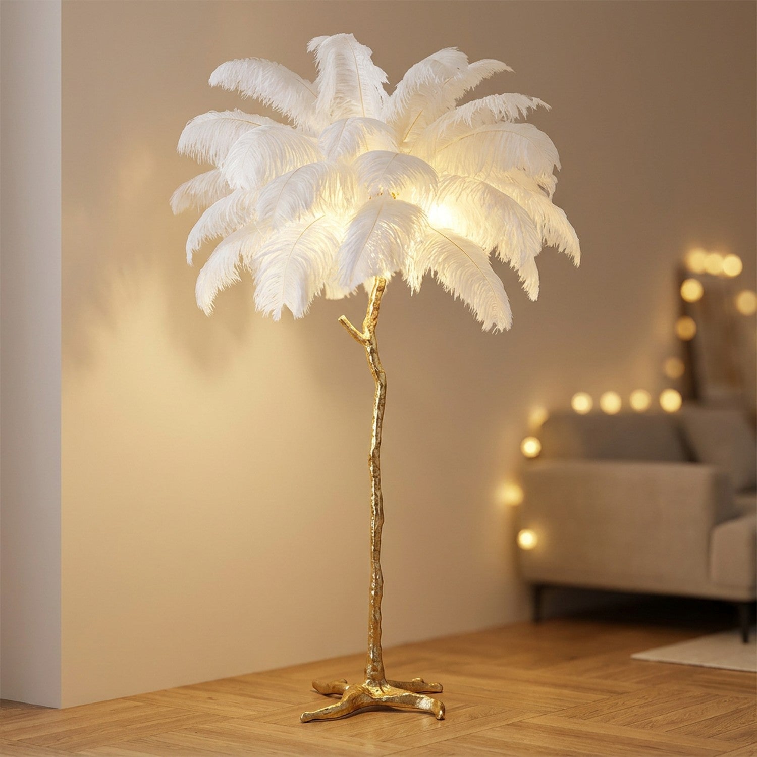 Lampadaire plumes d'autruche blanches effet palmier sur base dorée