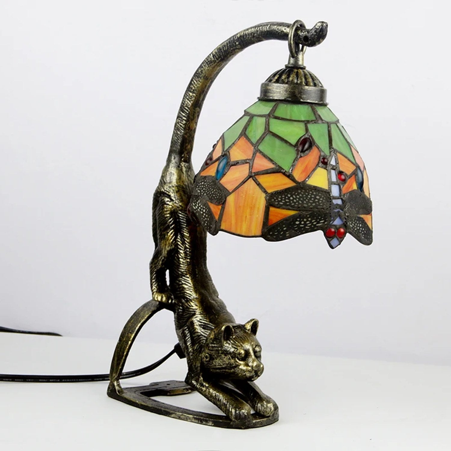 Lampe chat vitrail Tiffany motif libellule allumée