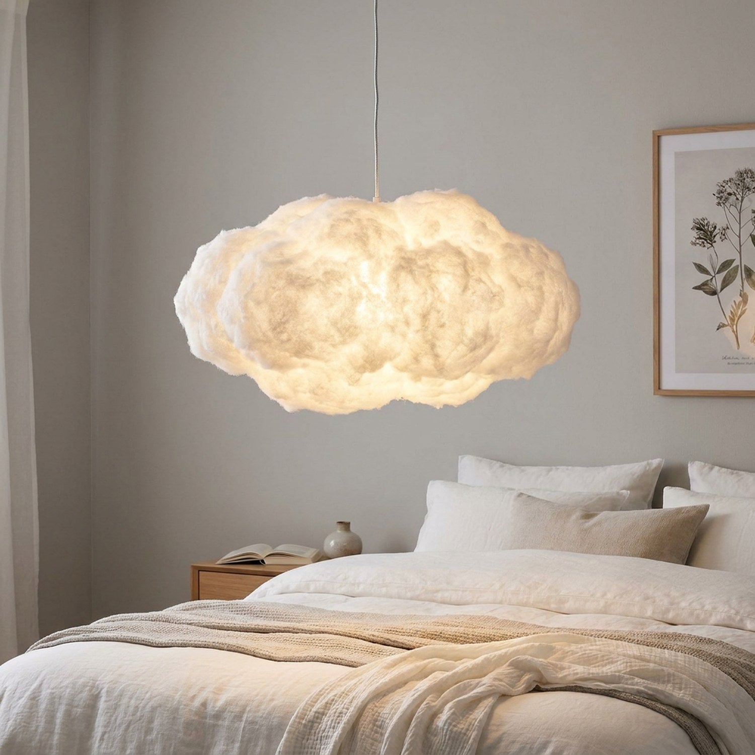 Lampe nuage suspendue 50-60 cm dans un salon minimaliste blanc cosy