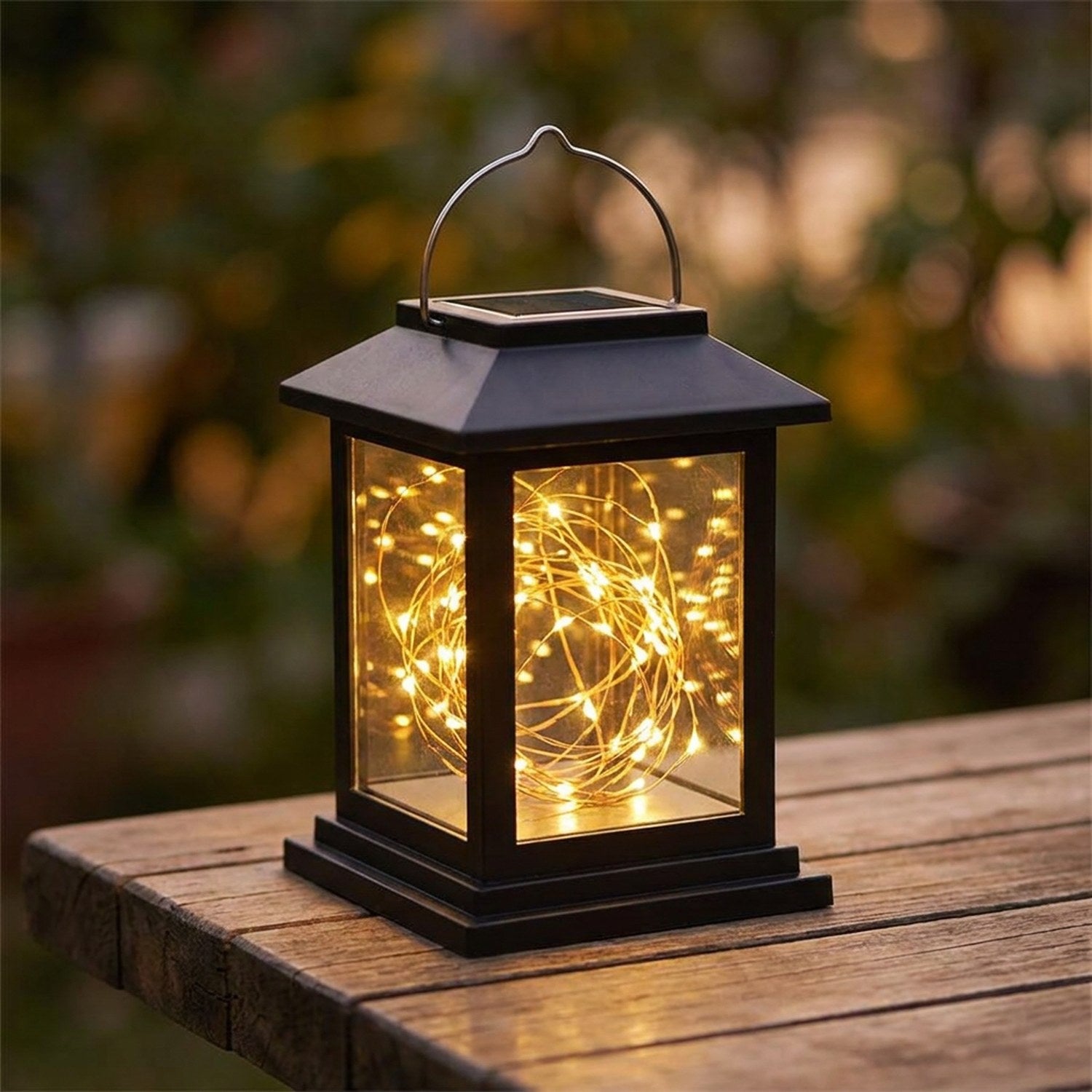 Lanterne solaire avec guirlande LED lumineuse à l intérieur