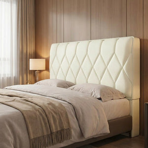 Housse de tête de lit capitonnée dans une chambre élégante façon hôtel
