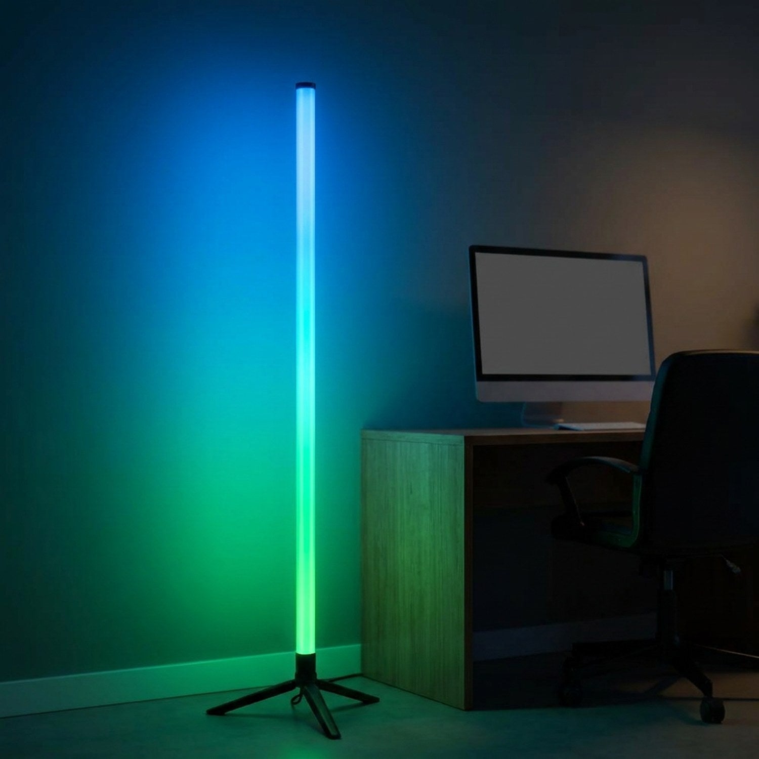 Lampadaire LED RGB derrière un bureau avec une lumière bleue et verte immersive