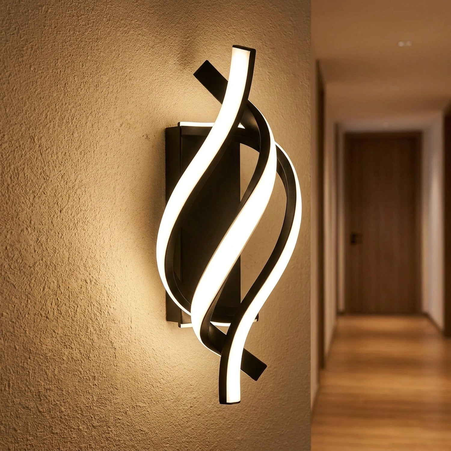 Applique murale LED spirale noire dans un couloir la nuit