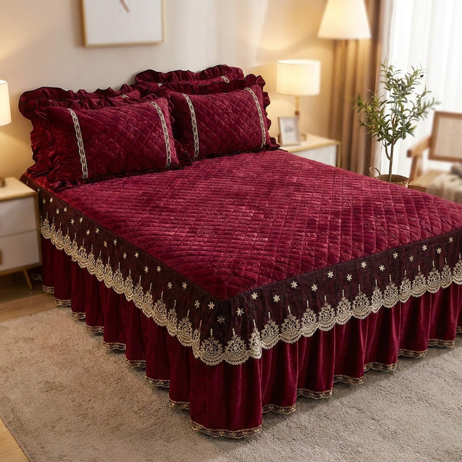 Couvre-lit en velours grenat dans une chambre raffinée avec un tapis doux