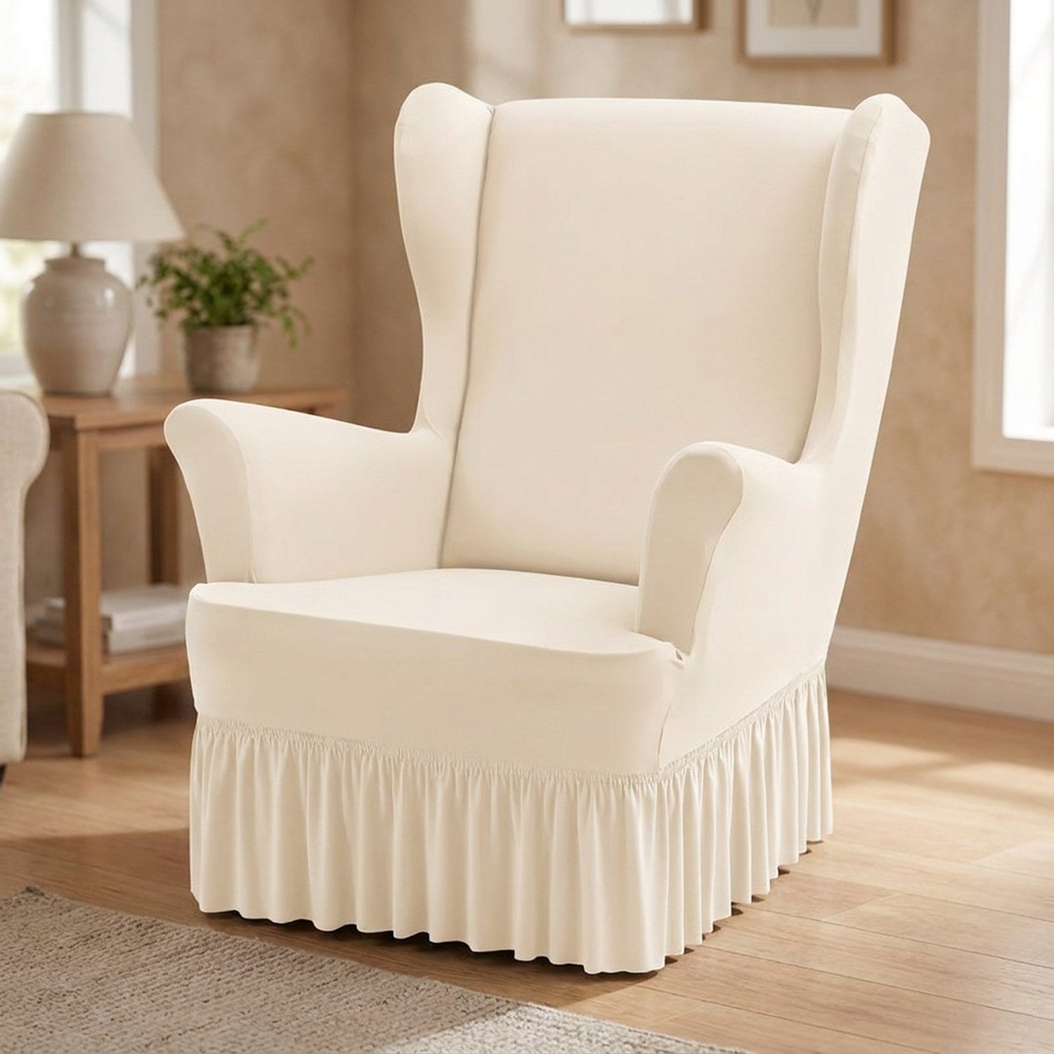 Détail de la jupe à volants et du tissu extensible de la housse de fauteuil à oreilles