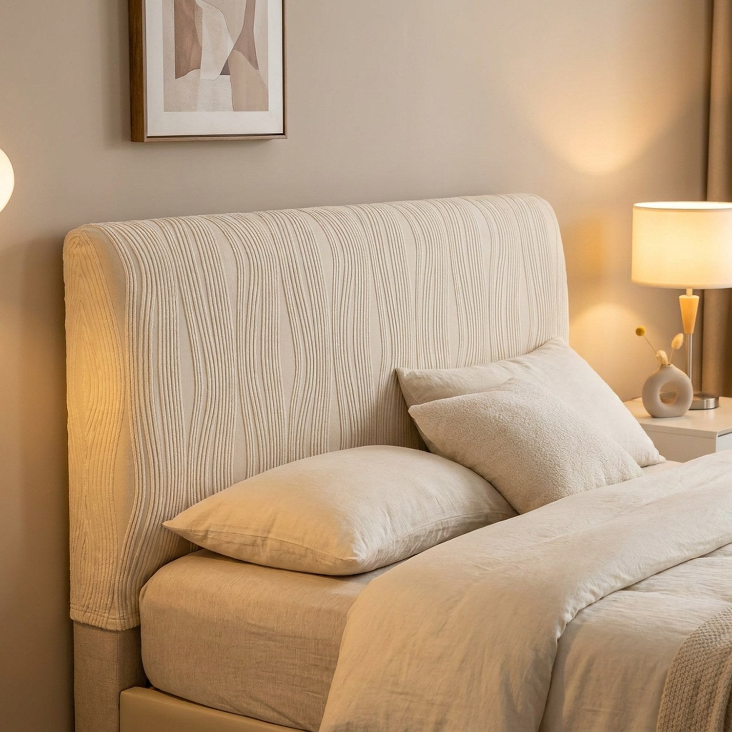Housse de tête de lit dans une chambre moderne et apaisante