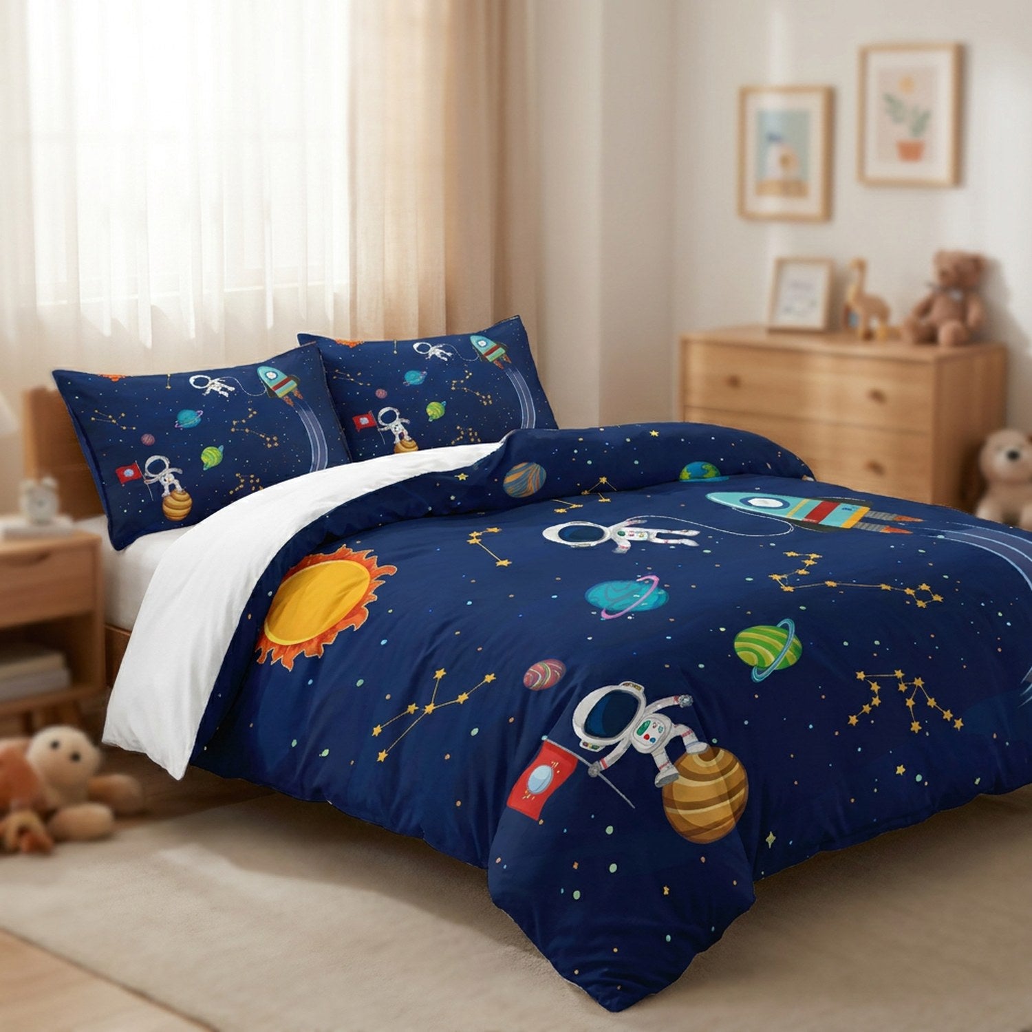 Parure de lit enfant espace sur un lit dans une chambre douce avec peluches