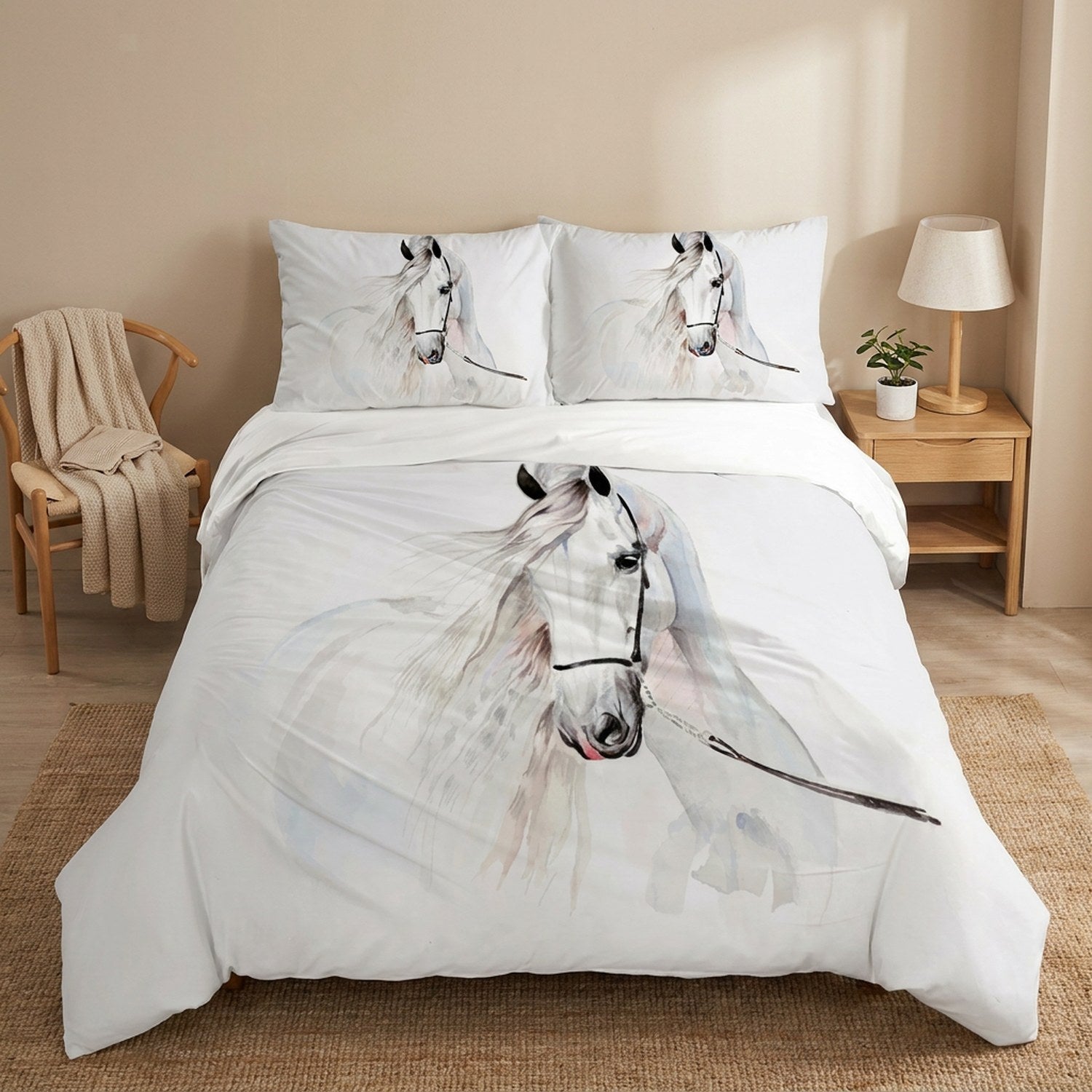 Parure de lit cheval dans une chambre chaleureuse avec chaise en bois