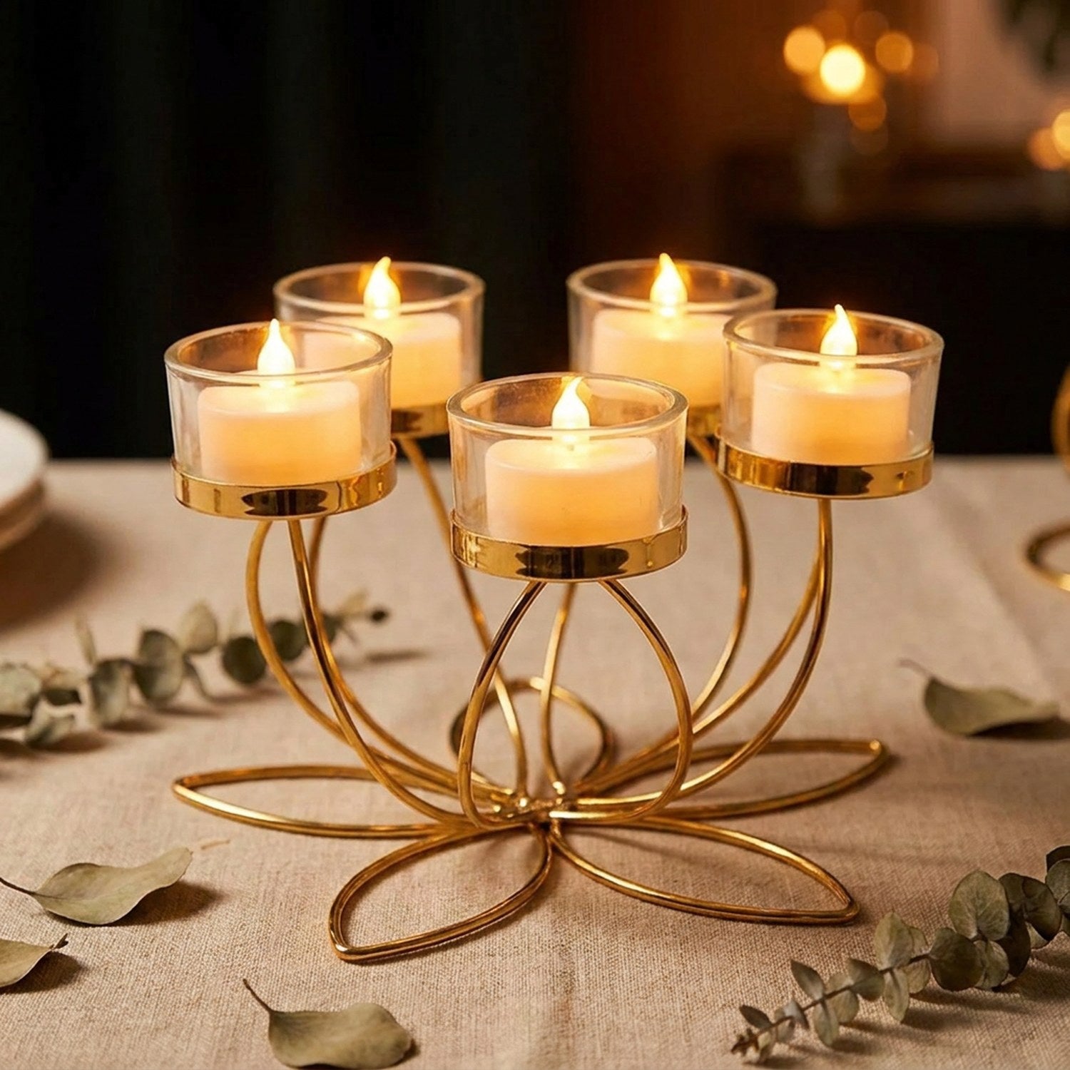 Bougeoir lotus doré 5 bras sur table de dîner romantique