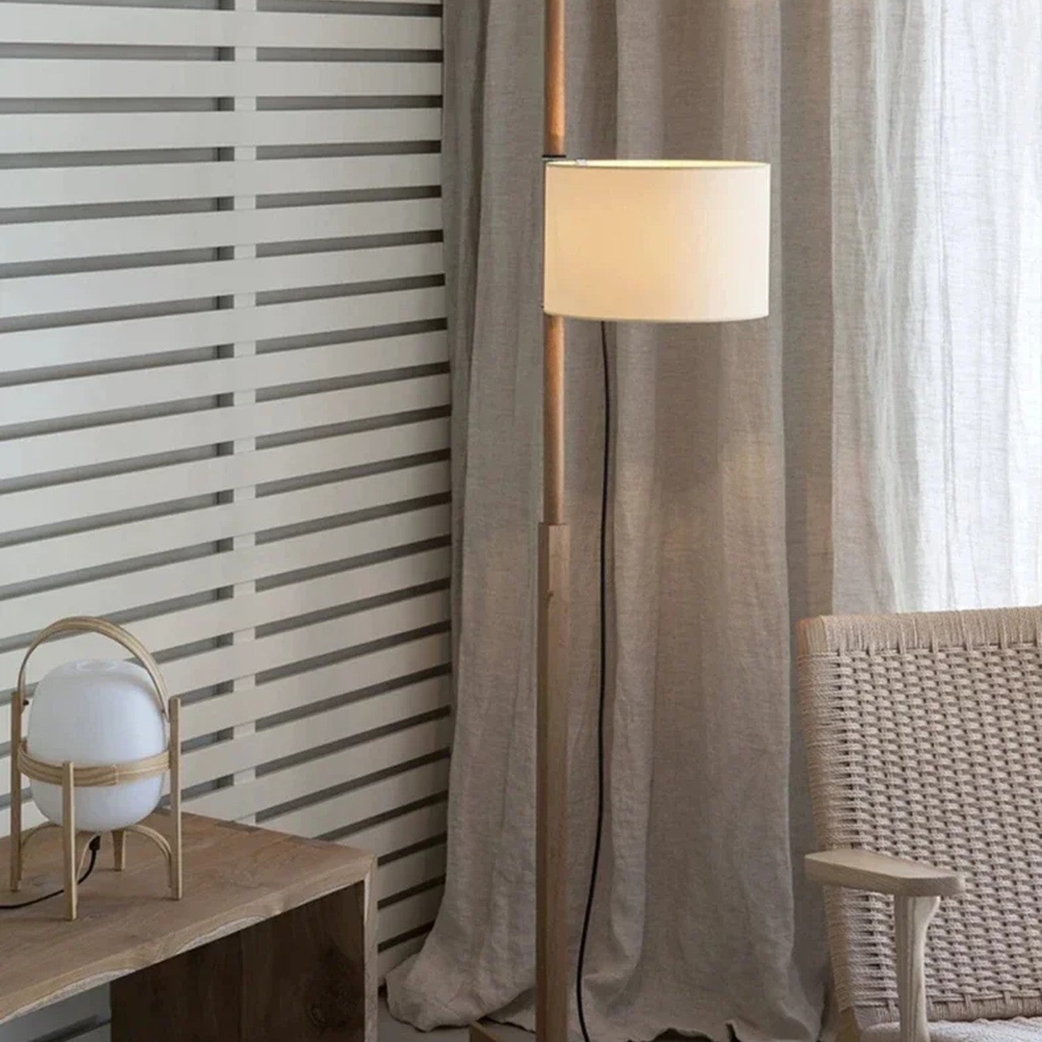 Lampadaire japonais abat-jour tissu lifestyle-9