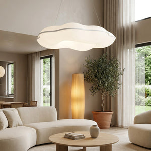 Suspension nuage flottant au-dessus d'une table à manger - décoration intérieure