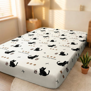 Drap housse chat dessin animé sur un lit avec tapis rond et plante
