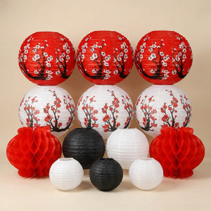 Lot de lanternes japonaises en papier rouges blanches et noires