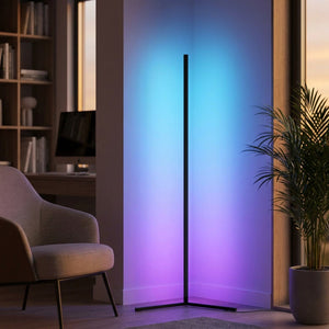 Lampadaire d'angle LED dans un coin bureau avec un dégradé bleu et violet