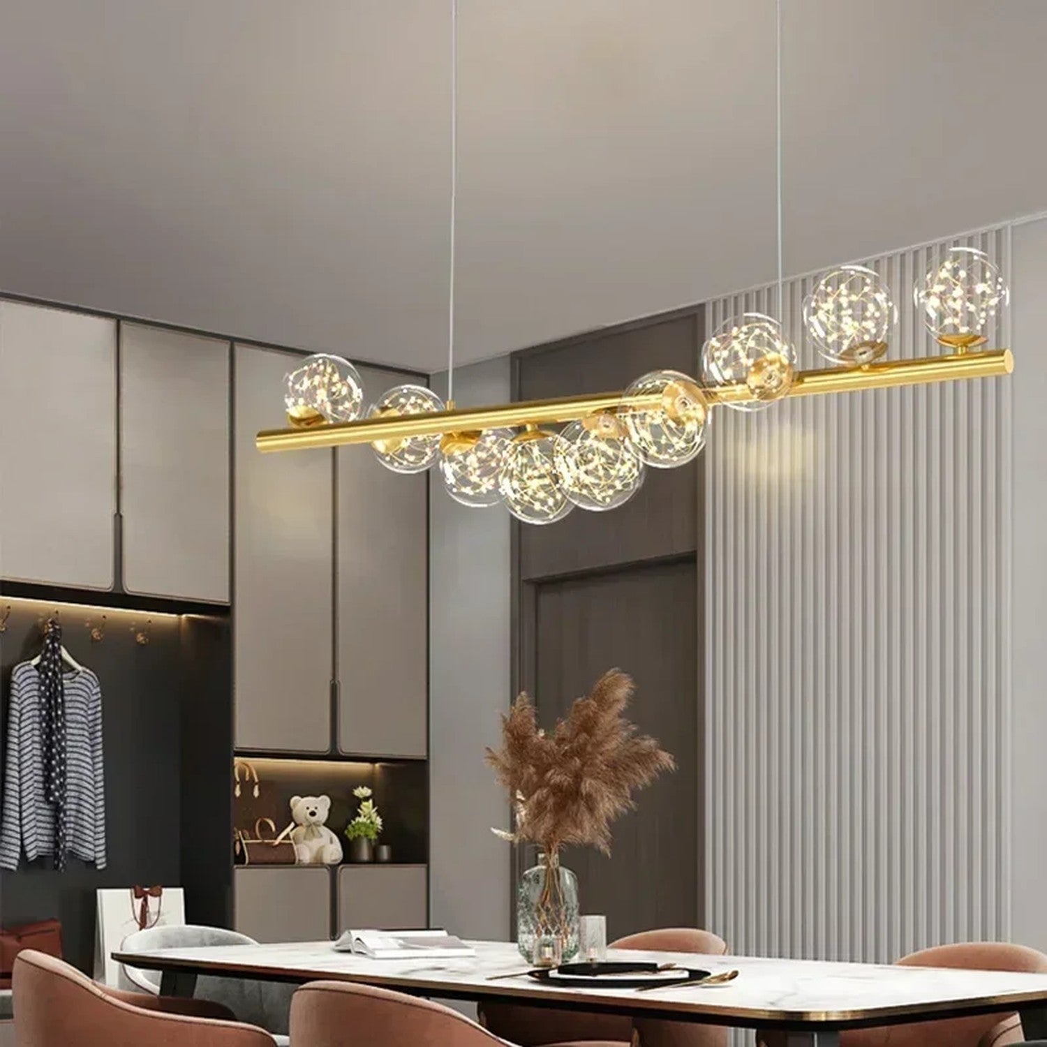 Lustre suspension nordique LED verre étoilé 11 têtes au-dessus d'une table à manger moderne