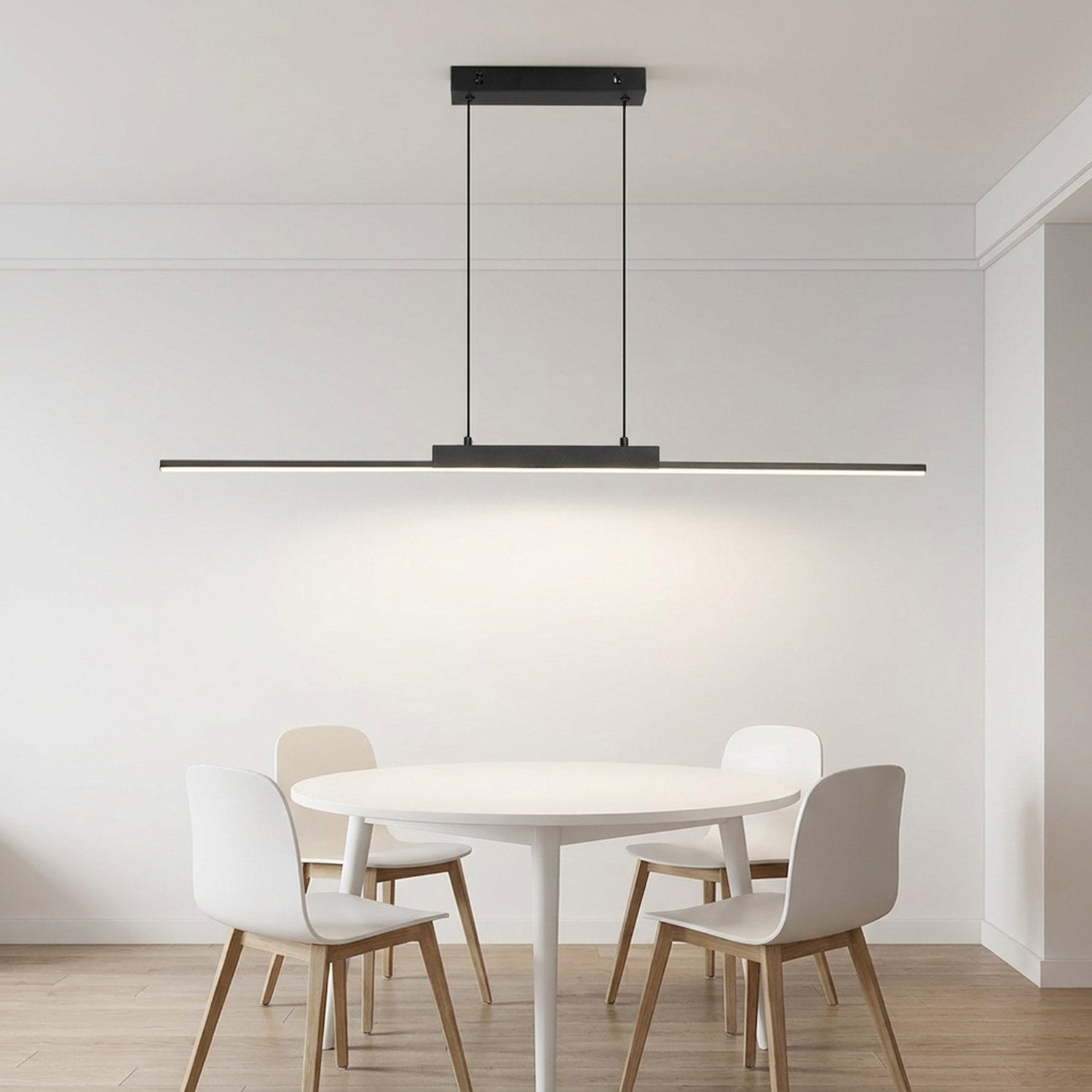 Lustre suspendu moderne aluminium noir LED dans un salon contemporain