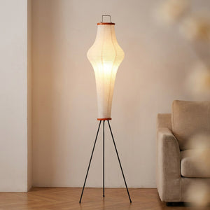 Lampadaire japonais en papier de riz 160cm allumé dans un salon minimaliste Japandi