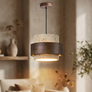Suspension japonaise Wabi-Sabi en pierre beige et bois massif allumée diffusant une lumière chaude