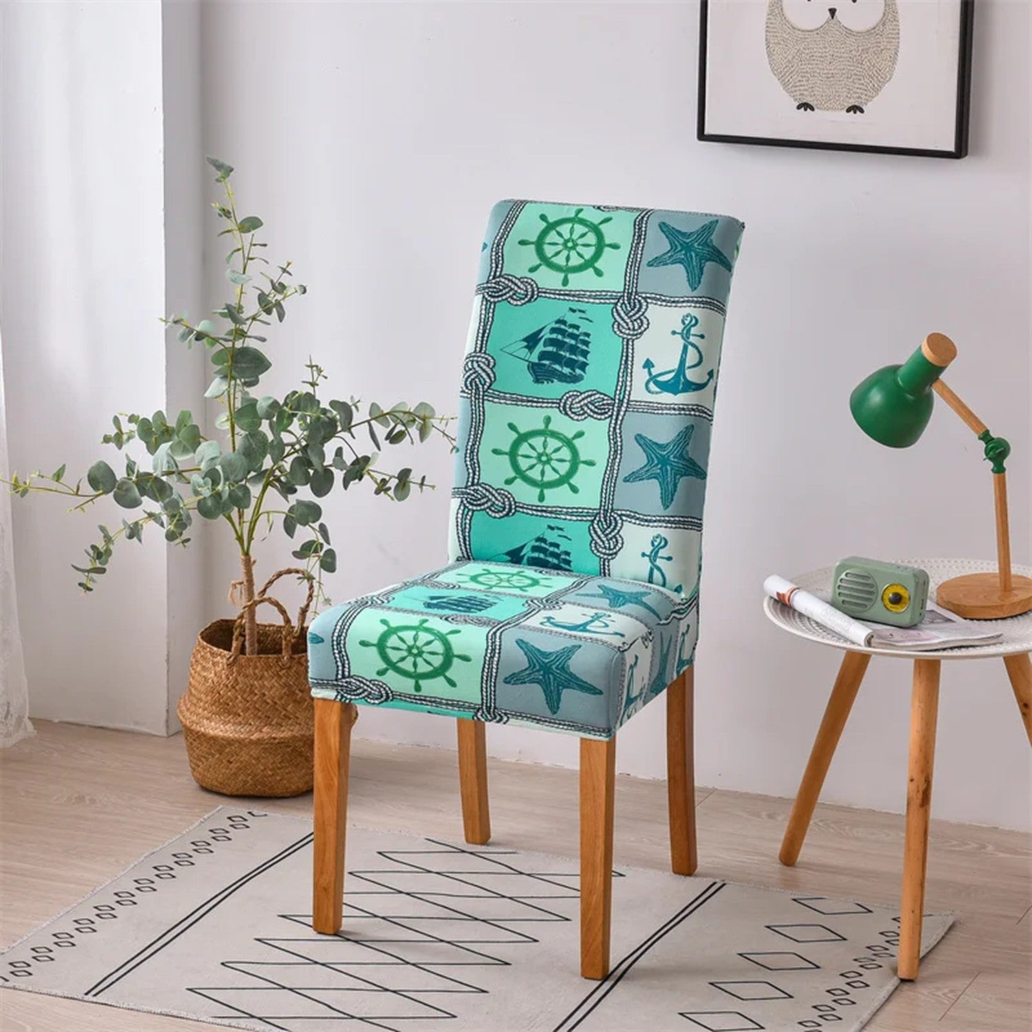 Housse de chaise turquoise à motif marin ancres et gouvernails