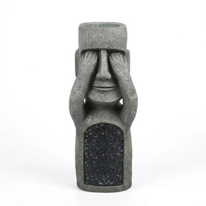 Statue moaï cache les yeux en résine grise fond blanc
