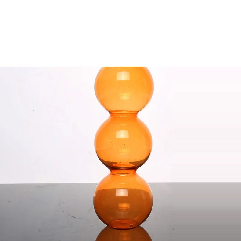 Vase en verre orange S style nordique fond blanc
