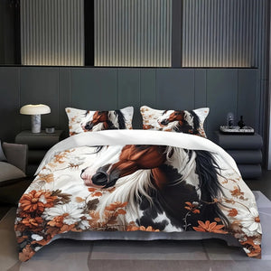 Housse de couette cheval sur un lit face à un mur sombre avec lampe et table de chevet