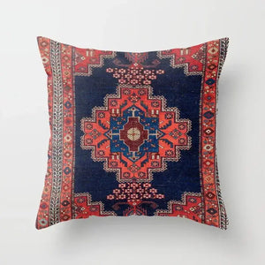 Détail du motif tapis berbère bleu marine de la housse de coussin