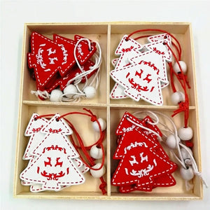 Coffret bois 12 pendentifs sapin de noël en bois rouge et blanc motifs scandinaves