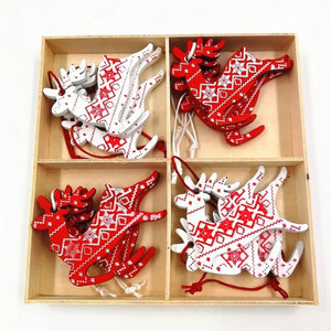 Boîte bois 4 compartiments avec pendentifs renne rouge et blanc motifs nordiques