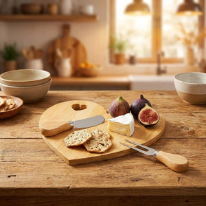 Mini planche apéritif cœur en bois avec couteaux à fromage