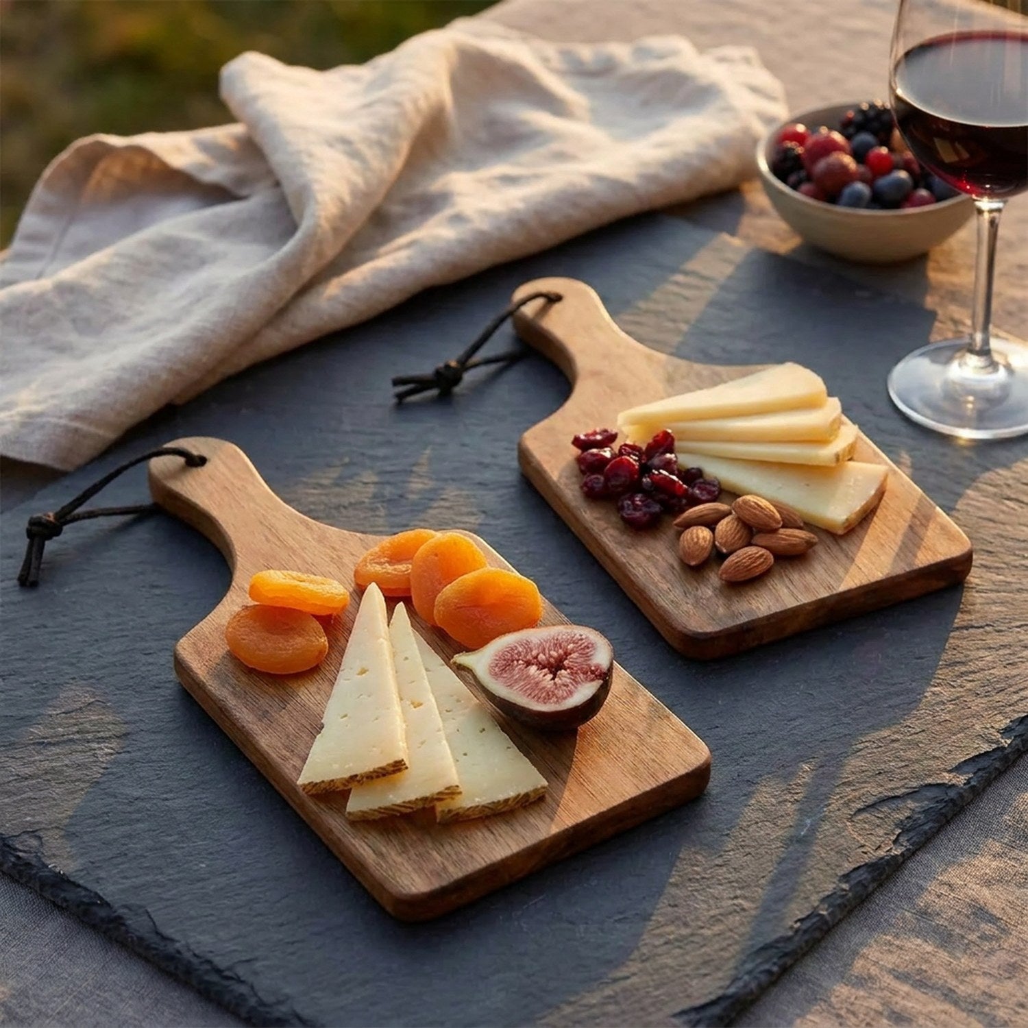 Mini-planches bois acacia en plateau apéritif fromages fruits secs