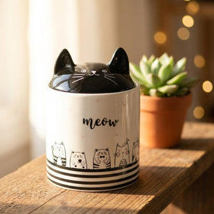 Pot de rangement céramique oreilles de chat avec couvercle sur étagère en bois