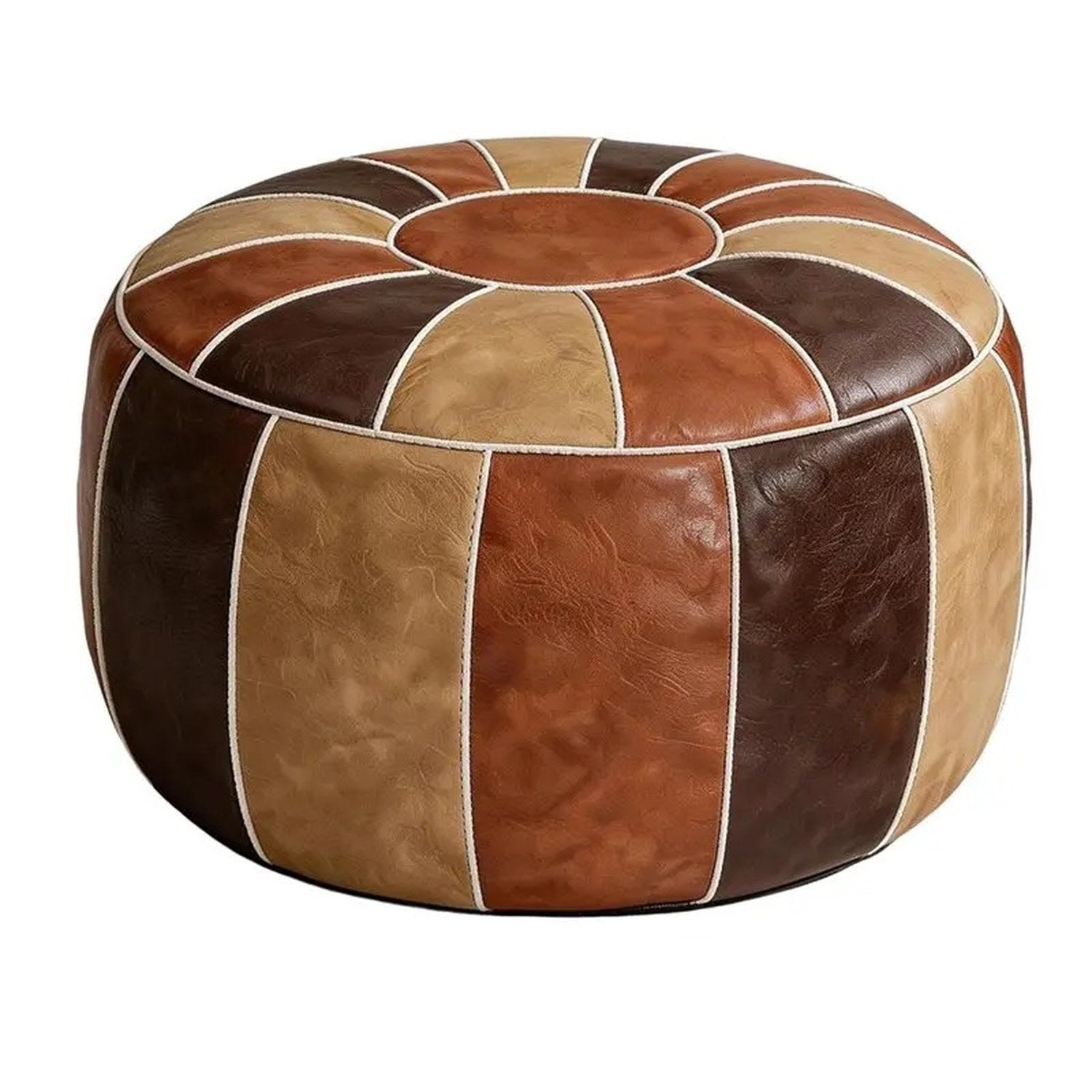 Vue complète du pouf marocain rond patchwork camel brun et beige sur fond neutre