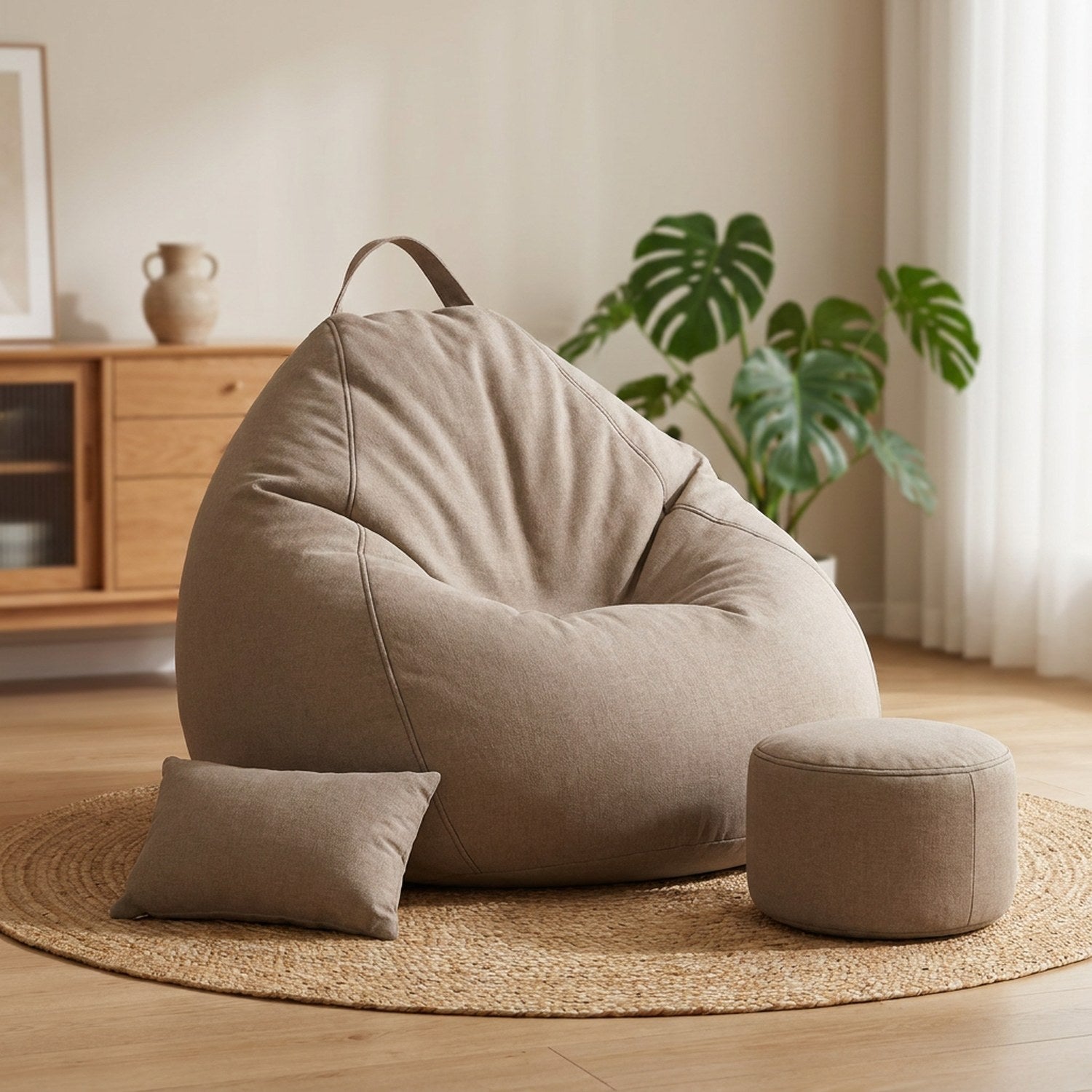 Pouf géant fauteuil poire marron avec repose-pieds et coussin assortis