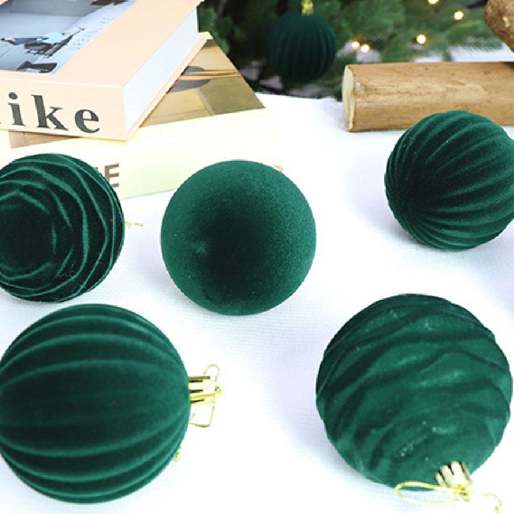 Boules de Noël velours floqué rouge diamètre 6 cm texture mate luxueuse
