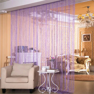 Rideau de fils à paillettes violet en séparation de pièce