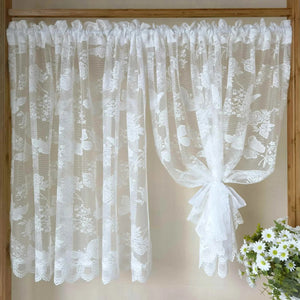 Photo produit du rideau voilage en dentelle blanche à motif fleurs et papillons devant une fenêtre