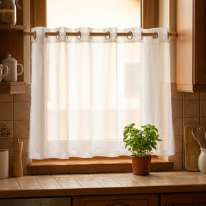 Rideau voilage blanc court format café pour petite fenêtre de cuisine