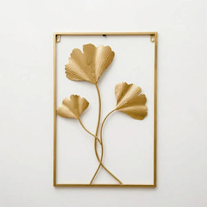 Sculpture murale dorée motif feuilles de ginkgo en métal découpé