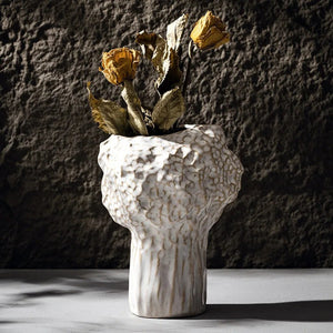 Vase céramique wabi sabi modèle Haut blanc texturé avec fleurs séchées