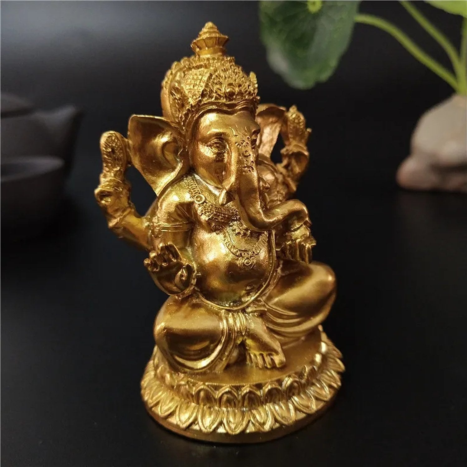 Statue Ganesha résine détail sculpture artisanale