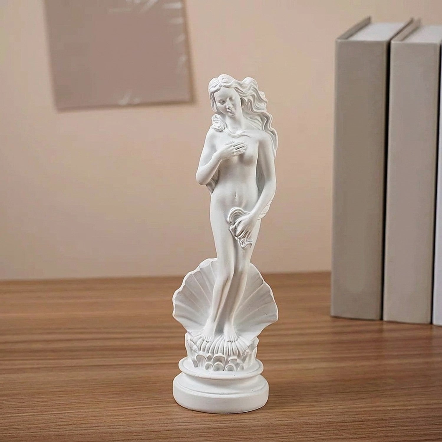Statue Vénus résine blanche 18 cm sur bureau décoration intérieure élégante