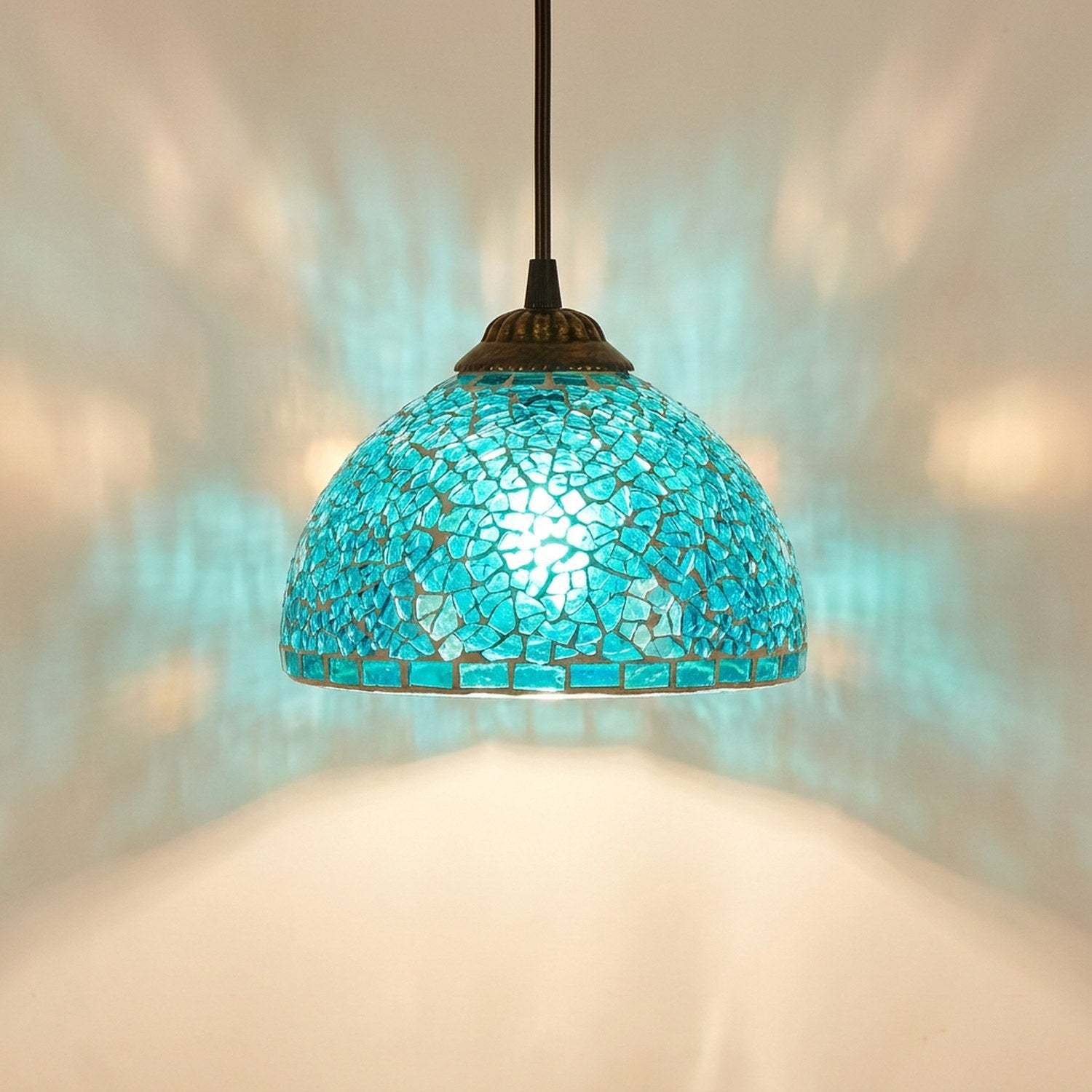 Suspension marocaine en mosaïque de verre couleur Turquoise allumée